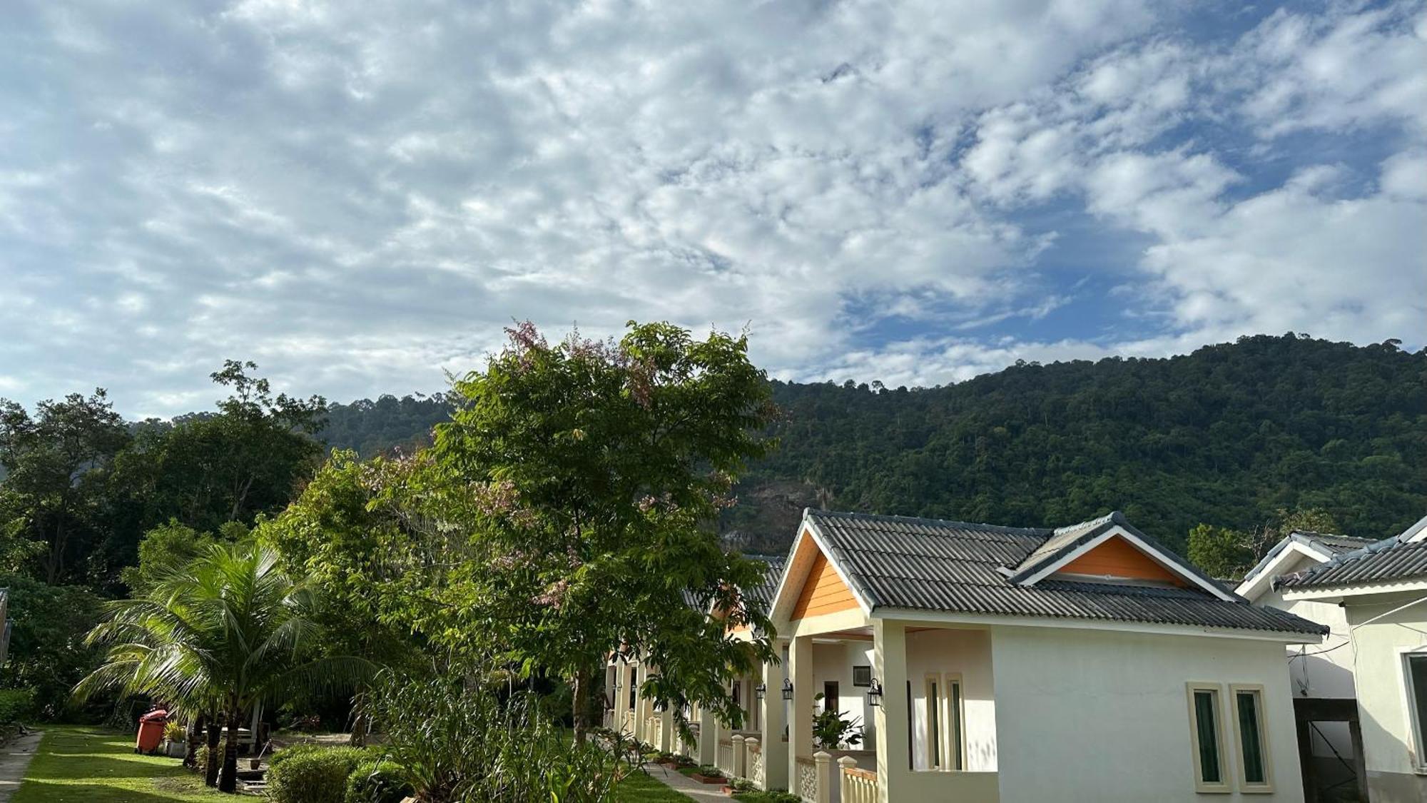 Tc Garden Resort Kuah Exterior photo